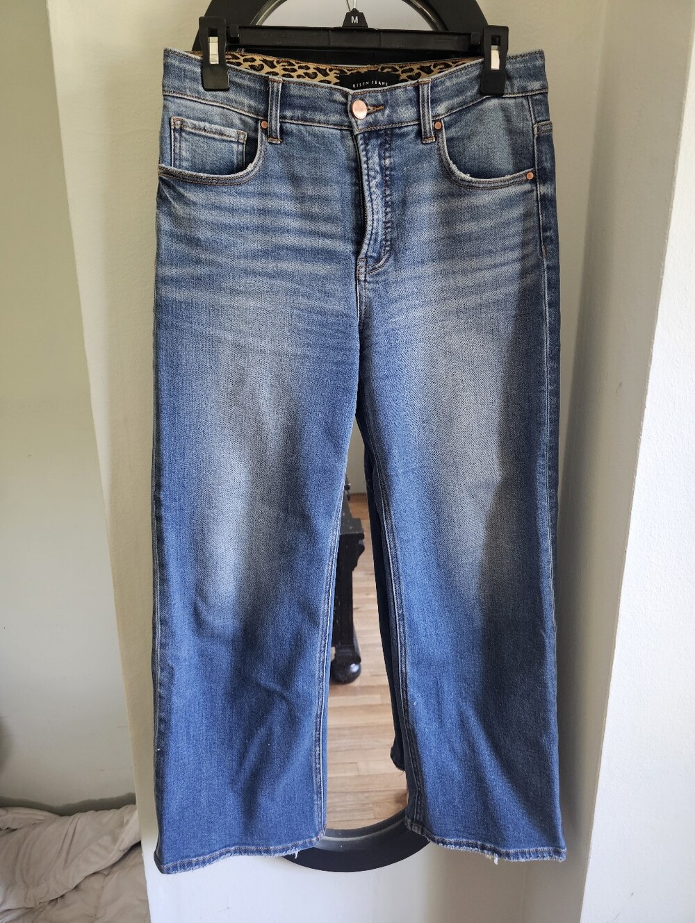 Risen Mid Rise Wide Leg Cropped Jeans